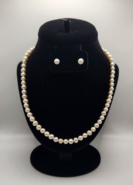 Freshwater Pearls Necklace & Earrings Set With Jewelry Box